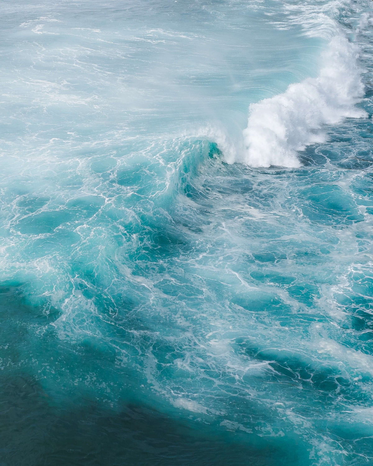 In 2024, Kai Lenny suffered a serious head injury at Pipeline. Was he wearing a helmet?